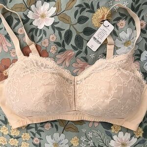 NWT Understance Wireless Bra, Champagne 40D